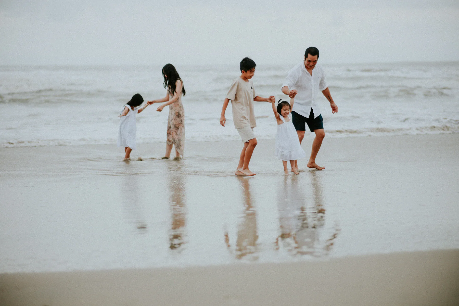06-family-holiday-seasons